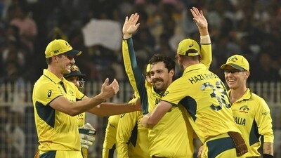 Travis Head with Pat Cummins of Australia celebrate (Samir Jana/ Hindustan Times)