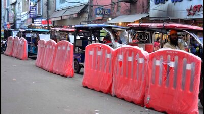 In an effort to tackle the persistent traffic congestion on the Railway Station Road and Jagraon Bridge, the Traffic Police has implemented a new measure aimed at improving the flow of vehicles. The initiative involves the introduction of a designated lane for three-wheelers and e-rickshaws on both sides of the bustling Railway Station Road. (Manish/ HT)