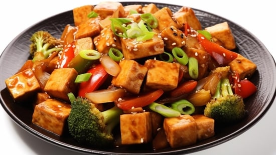 Flavour fusion: Elevate your cooking game with this perfect recipe for irresistible Honey-Garlic Paneer Stir Fry (Yusuf Galabhaiwala)