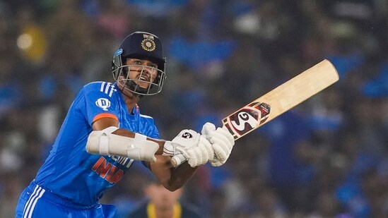 &nbsp;Yashasvi Jaiswal and Ruturaj Gaikwad put up a 50-run opening partnership before the former fell off the last ball of the powerplay(PTI)