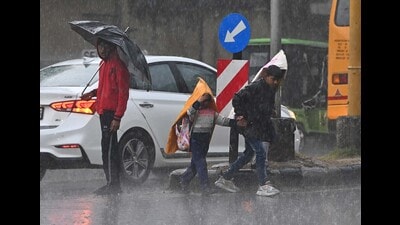 Meanwhile, a day after the record 54.5 mm rain that caused the maximum temperature to plunge to 16.6°C, Chandigarh experienced a warmer day at 23.5°C, but still two degrees below normal. (Keshav Singh/HT) Meanwhile, a day after the record 54.5 mm rain that caused the maximum temperature to plunge to 16.6°C, Chandigarh experienced a warmer day at 23.5°C, but still two degrees below normal. (Keshav Singh/HT)