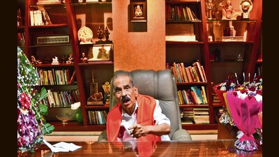 Mumbai, India – Dec 02, 2023: Shivsena leader Manohar Joshi at Kohinoor Office, Dadar, in Mumbai, India, on Saturday day, Dec 02, 2023. (Photo by Bhushan Koyande/HT Photo) Mumbai, India – Dec 02, 2023: Shivsena leader Manohar Joshi at Kohinoor Office, Dadar, in Mumbai, India, on Saturday day, Dec 02, 2023. (Photo by Bhushan Koyande/HT Photo)