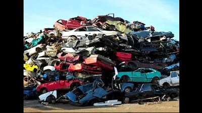 Under the National Vehicle Scrappage Policy, commercial vehicles over 15 years old and passenger vehicles over 20 years old must be mandatorily scrapped if they do not pass fitness and emission tests. The policy was rolled out to phase out pollution-causing vehicles with newer environment-friendly models. (HT)