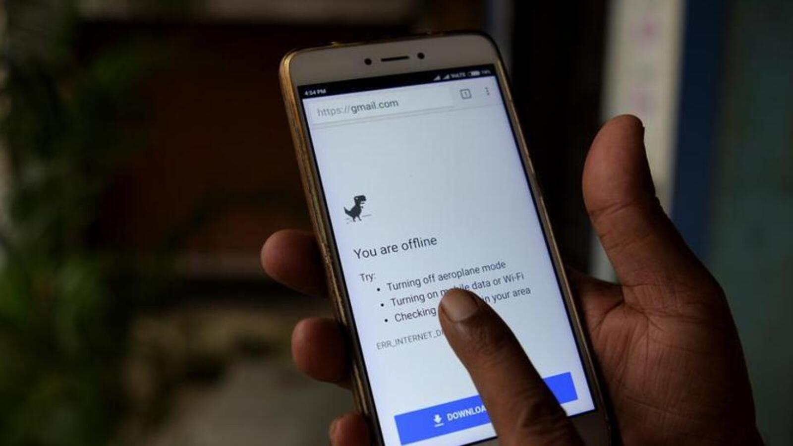 Mobile internet ban lifted in most areas of Manipur after 7 months - Vimarsana News