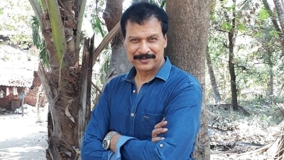 Actor Dinesh Phadnis is in news because of his ill-health. Actor Dinesh Phadnis is in news because of his ill-health.
