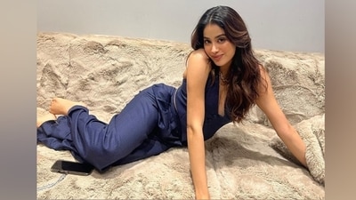 Lastly, Janhvi chose silver and gold jewels, including rings and a choker necklace, to accessorise the pantsuit. Centre-parted open wavy locks, muted eye shadow, mascara on the lashes, feathered brows, rouge on the cheeks, beaming highlighter, glossy brown lip shade, and light contouring completed the glam picks. (Instagram) Lastly, Janhvi chose silver and gold jewels, including rings and a choker necklace, to accessorise the pantsuit. Centre-parted open wavy locks, muted eye shadow, mascara on the lashes, feathered brows, rouge on the cheeks, beaming highlighter, glossy brown lip shade, and light contouring completed the glam picks. (Instagram)