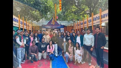 Students visited temples with a quest to explore historical and spiritual perspectives. (HT Photo) Students visited temples with a quest to explore historical and spiritual perspectives. (HT Photo)