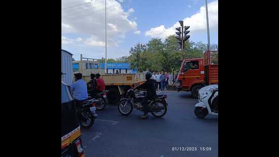PCMC officials held a meeting with JNM members and citizens on Friday (December 1) to discuss the issue. (HT PHOTO)