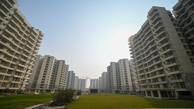In an attempt to enter the luxury housing segment, the Delhi Development Authority (DDA) is set to launch its first set of penthouses in Dwarka. The registration process for the penthouses began on November 30. (Sanchit Khanna/HT Photo) In an attempt to enter the luxury housing segment, the Delhi Development Authority (DDA) is set to launch its first set of penthouses in Dwarka. The registration process for the penthouses began on November 30. (Sanchit Khanna/HT Photo)