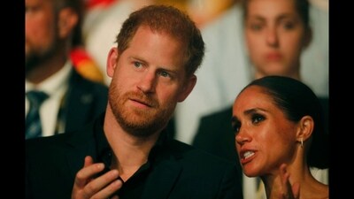 Harry, Duke of Sussex and patron of the Invictus Games (L), and his wife Meghan, Duchess of Sussex, attend the closing ceremony of the 2023 Invictus Games in Duesseldorf, western Germany on September 16, 2023 (Photo by LEON KUEGELER / AFP) Harry, Duke of Sussex and patron of the Invictus Games (L), and his wife Meghan, Duchess of Sussex, attend the closing ceremony of the 2023 Invictus Games in Duesseldorf, western Germany on September 16, 2023 (Photo by LEON KUEGELER / AFP)