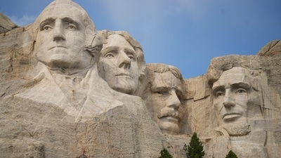 Mount Rushmore, other USA national parks, monuments lay strict air tour rules for tourists flying over (AP Photo/David Zalubowski, File) Mount Rushmore, other USA national parks, monuments lay strict air tour rules for tourists flying over (AP Photo/David Zalubowski, File)