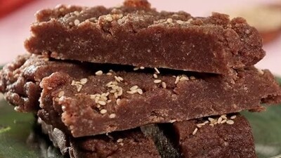 Ragi: It can be easily incorporated in your diet as flour and in other savouries replacing maida and wheat flour. (Pinterest)