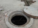 According to the government, the number of deaths of workers while cleaning sewers or septic tanks is 443 in five years. (FILE) According to the government, the number of deaths of workers while cleaning sewers or septic tanks is 443 in five years. (FILE)
