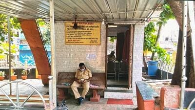Twin seats of crime removed from outside Dadar police chowky Twin seats of crime removed from outside Dadar police chowky
