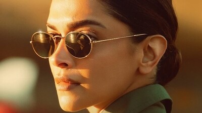 Deepika Padukone stars as Minni in Fighter. Deepika Padukone stars as Minni in Fighter.
