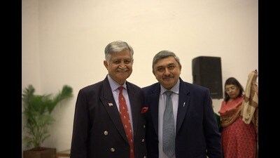 Major General Neeraj Bali (retd, right), author of ‘The Winning Culture – Lessons from the Indian Army to Transform Your Business’, with Former chief of army staff General VP Malik (retd) at the launch of the book at UT Guest House on Tuesday. (HT Photo)