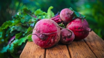 Beetroot: Beetroot's high nitrate content has been linked to reduced blood pressure. Plus, it's a versatile veggie you can add to salads or smoothies!&nbsp; (Pixabay)