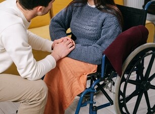 Caregiver burnout in cancer: What are the warning signs and how to deal with it? (Photo by Ivan Samkov on Pexels) Caregiver burnout in cancer: What are the warning signs and how to deal with it? (Photo by Ivan Samkov on Pexels)