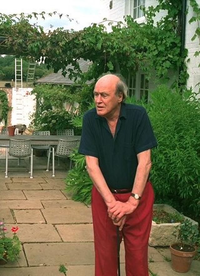 Roald Dahl (Jürgen Wieshoff / Wikimedia Commons) Roald Dahl (Jürgen Wieshoff / Wikimedia Commons)