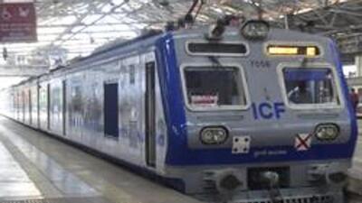 Mumbai, India - Dec. 17, 2020: First Air Condition local train of the Central Railway Main line arrives at Chhatrapati Shivaji Maharaj Terminus(CSMT). AC local services will be operated from CSMT-Kalyan section in Mumbai, India, on Thursday, December 17, 2020. (Photo by Anshuman Poyrekar/Hindustan Times) (Anshuman Poyrekar/HT Photo) Mumbai, India - Dec. 17, 2020: First Air Condition local train of the Central Railway Main line arrives at Chhatrapati Shivaji Maharaj Terminus(CSMT). AC local services will be operated from CSMT-Kalyan section in Mumbai, India, on Thursday, December 17, 2020. (Photo by Anshuman Poyrekar/Hindustan Times) (Anshuman Poyrekar/HT Photo)