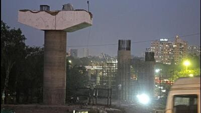 The PWD started work on the Katraj flyover on September 24, 2021 and has so far, completed 25% of the work whereas the deadline is March 2025. (Ravindra Joshi/HT PHOTO) The PWD started work on the Katraj flyover on September 24, 2021 and has so far, completed 25% of the work whereas the deadline is March 2025. (Ravindra Joshi/HT PHOTO)