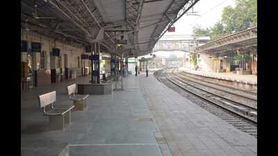 The curve at Raja Ki Mandi railway station in Agra. (HT PHOTO) The curve at Raja Ki Mandi railway station in Agra. (HT PHOTO)