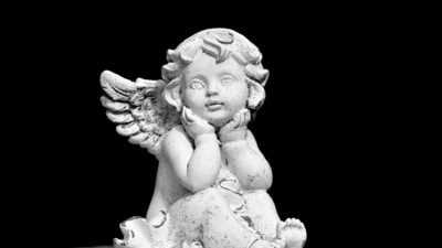 Angel number 933 is a mix of 3 and 33, which has a strong spiritual meaning (Pixabay)