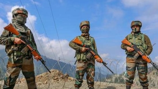 On Flag Day, all three branches of the Indian armed forces—the Indian Army, the Indian Air Force, and the Indian Navy—organize a variety of shows, carnivals, dramas, and other entertainment programs to showcase the efforts of their personnel in ensuring national security to the general public.&nbsp;(PTI)
