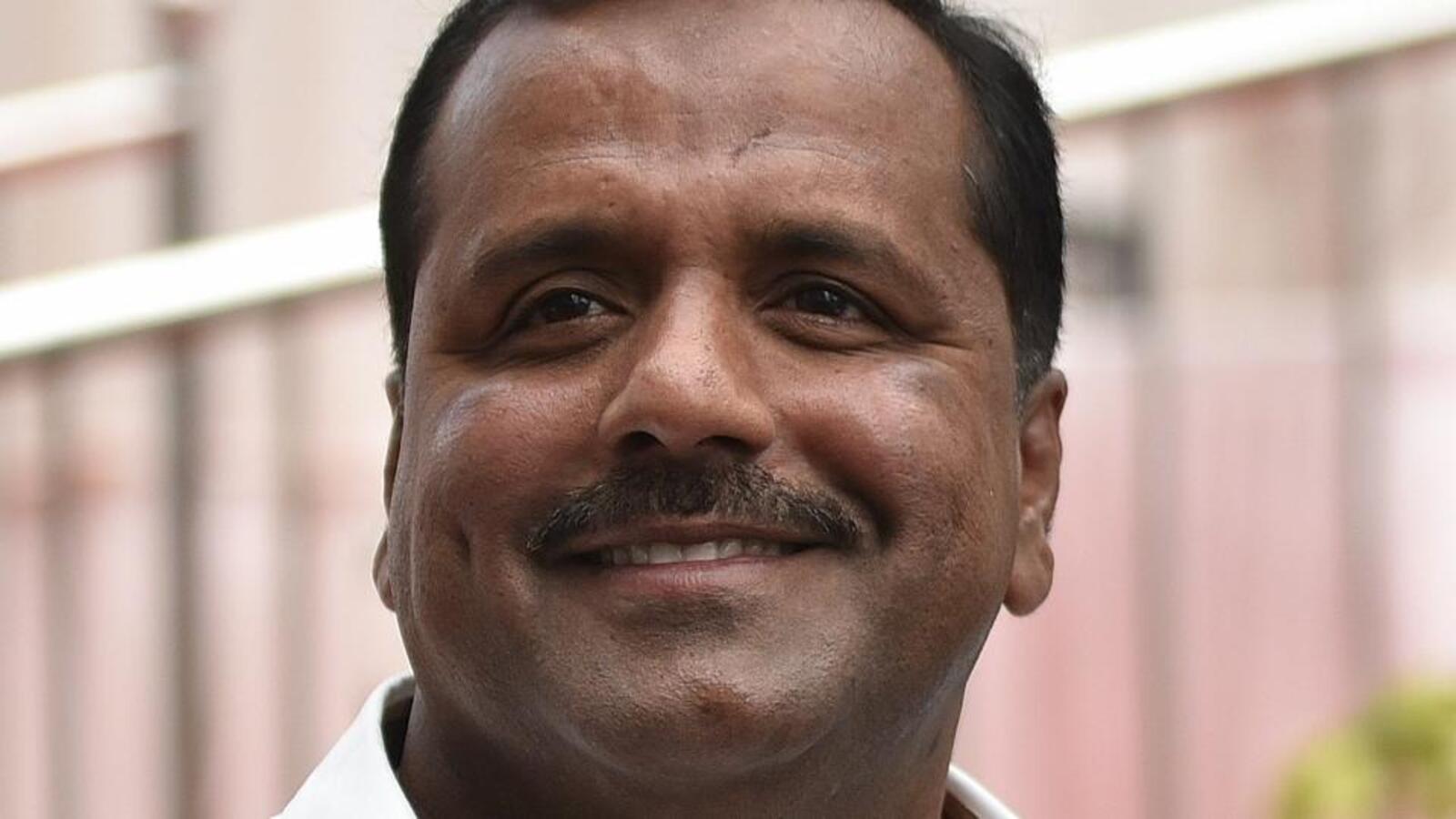 No proposal to remove photo of Savarkar from Suvarna Soudha in Belagavi: Speaker - Vimarsana News