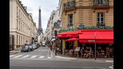 A view of Paris during the pandemic. (Jerome Labouyrie / Shutterstock) A view of Paris during the pandemic. (Jerome Labouyrie / Shutterstock)