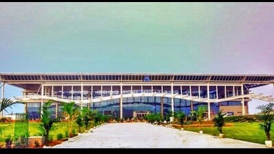 Prayagraj Airport has now become number 1 among all the airports oh U.P. (HT Photo) Prayagraj Airport has now become number 1 among all the airports oh U.P. (HT Photo)