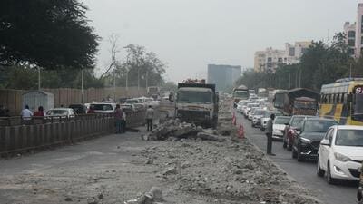 The PMC demolished the BRTS (bus rapid transit system) route on Ahmednagar Road in an operation that began Wednesday late evening and continued throughout the night the next day. (Shankar Narayan/HT Photo) The PMC demolished the BRTS (bus rapid transit system) route on Ahmednagar Road in an operation that began Wednesday late evening and continued throughout the night the next day. (Shankar Narayan/HT Photo)