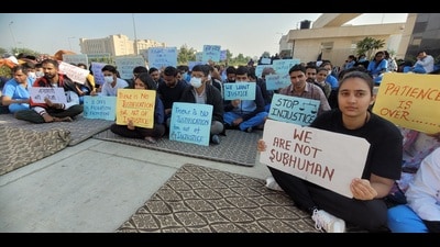The nursing staff hold a protest a AAIMS Bathinda on Thursday. (HT Photo) The nursing staff hold a protest a AAIMS Bathinda on Thursday. (HT Photo)
