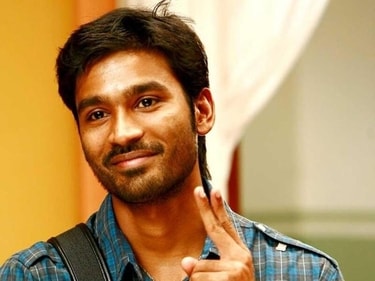 Dhanush in a still from Raanjhanaa Dhanush in a still from Raanjhanaa