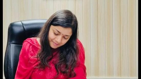 Prashasti Srivastava (in pic) gave an inventive concept of conveyor belt used in loading and unload goods. (Sourced)