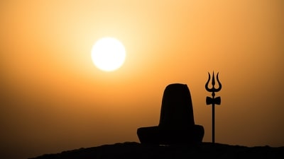 People perform Puja in the evening at the time of Gaudhuli just before sunset. (Unsplash)
