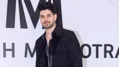 Sooraj Pancholi was last seen in the music video Jaane Jaa Sooraj Pancholi was last seen in the music video Jaane Jaa
