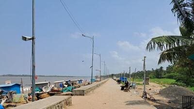 MMB breaches CRZ rules in Aksa Beach sea wall MMB breaches CRZ rules in Aksa Beach sea wall