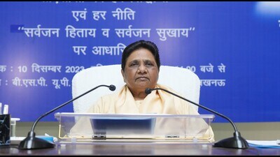 BSP chief Mayawati during a party meeting in Lucknow on December 10. (HT photo) BSP chief Mayawati during a party meeting in Lucknow on December 10. (HT photo)