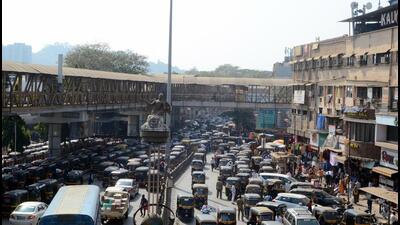 Kalyan, India - January 28, 2021: The Kalyan station road has all types of vehicles flowing throughout the day leading to congestion during peak hours. Under the smart city project, SATIS will be imposed to decongest the station premises in Kalyan, India, on Thursday, January 28, 2021. (Photo by Rishikesh Choudhary/ HT PHOTO) (HT PHOTO) Kalyan, India - January 28, 2021: The Kalyan station road has all types of vehicles flowing throughout the day leading to congestion during peak hours. Under the smart city project, SATIS will be imposed to decongest the station premises in Kalyan, India, on Thursday, January 28, 2021. (Photo by Rishikesh Choudhary/ HT PHOTO) (HT PHOTO)