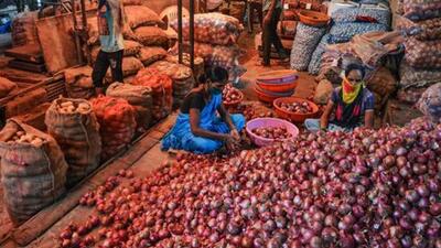 On Saturday, Maharashtra agriculture minister Dhananjay Munde said, a positive decision is expected about onion export in the next few days. (REPRESENTATIVE PHOTO)