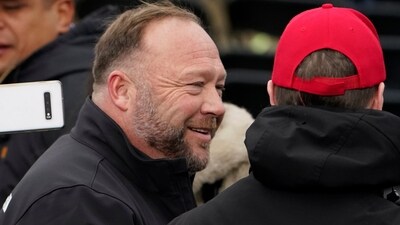 Alex Jones (AP) Alex Jones (AP)