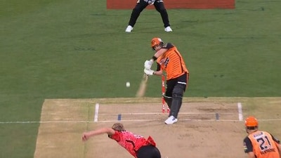 Josh Inglis in action (BBL) Josh Inglis in action (BBL)
