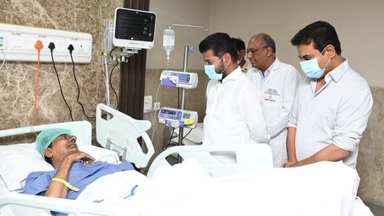 Telangana CM Revanth Reddy meets BRS supremo and former CM KCR at the hospital. (X/Revanth Reddy)