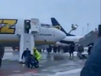 People evacuating from the aircraft at Stockholm People evacuating from the aircraft at Stockholm