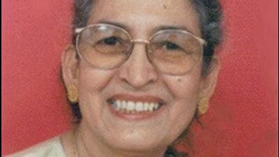 Born in Moradabad of Uttar Pradesh in 1935, Pushpa Bharati did her MA in Hindi literature from Prayag University in 1955 (HT Photo) Born in Moradabad of Uttar Pradesh in 1935, Pushpa Bharati did her MA in Hindi literature from Prayag University in 1955 (HT Photo)