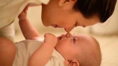 Prevent Dry Skin: Winter can be particularly drying, especially for your newborn's delicate skin. Ensure you use a mild moisturizer to keep your baby's skin hydrated and well-nourished.&nbsp; (Unsplash)