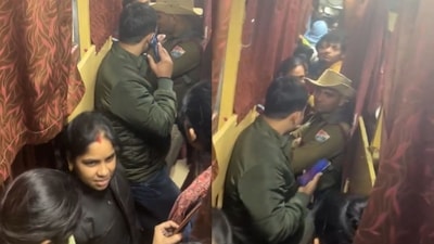 Passengers standing in the passage of the second tier of the AC coach. (X/@verma_akash) Passengers standing in the passage of the second tier of the AC coach. (X/@verma_akash)