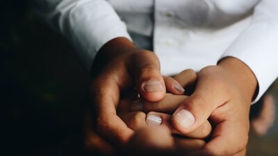 Ayushman Bharat Yojana: This health insurance scheme, initiated by the Ministry of Health and Family Welfare, Government of India, is universal in scope. Launched to extend free healthcare services to over 40% of the country's population, it provides a health cover of <span class='webrupee'>₹</span>5 Lakh. (Representative Image (Unsplash)) Ayushman Bharat Yojana: This health insurance scheme, initiated by the Ministry of Health and Family Welfare, Government of India, is universal in scope. Launched to extend free healthcare services to over 40% of the country's population, it provides a health cover of <span class='webrupee'>₹</span>5 Lakh. (Representative Image (Unsplash))