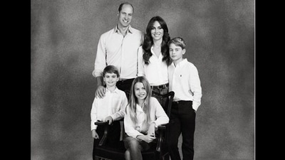Several people said that Prince Louis is missing one of his fingers. Several people said that Prince Louis is missing one of his fingers.